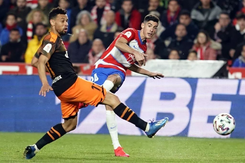 风云突变！瓦伦西亚国际比赛日造点机会，国王杯版图或变，底气十足，轮换策略成焦点